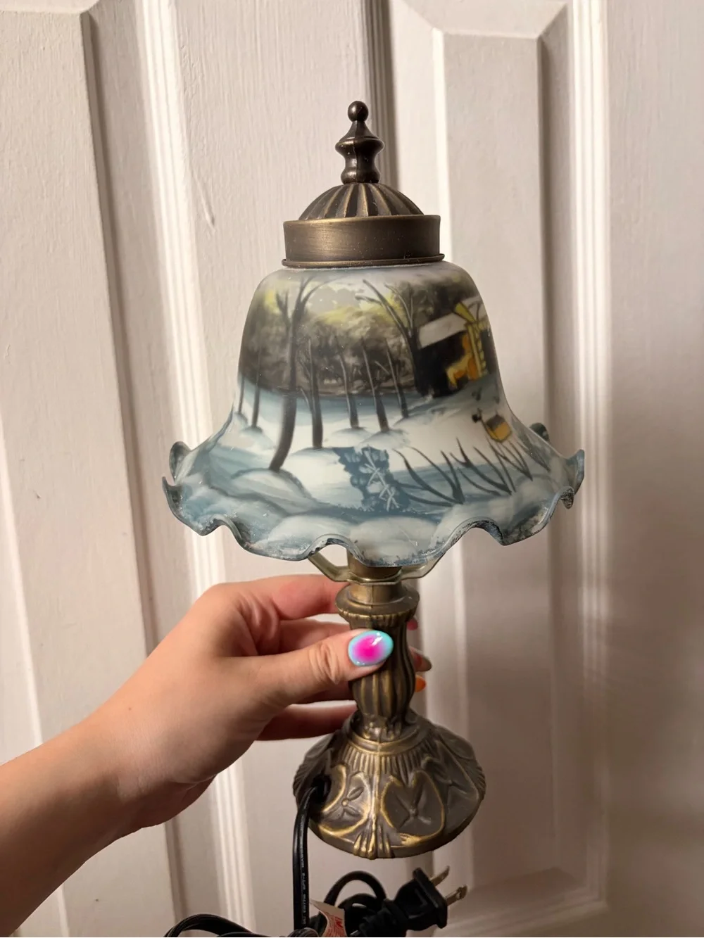 Vintage Scrolled Glass Winter Scene Table Lamp - Blue & Cream